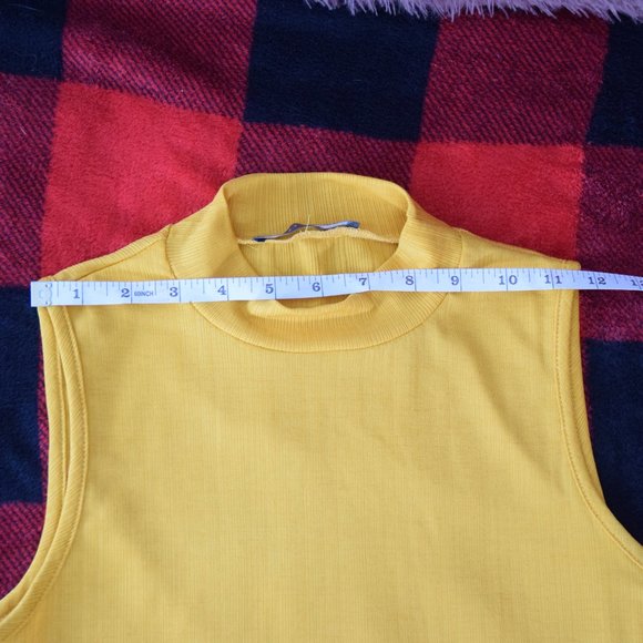 NWOT - Yellow mock neck top - Picture 5 of 6